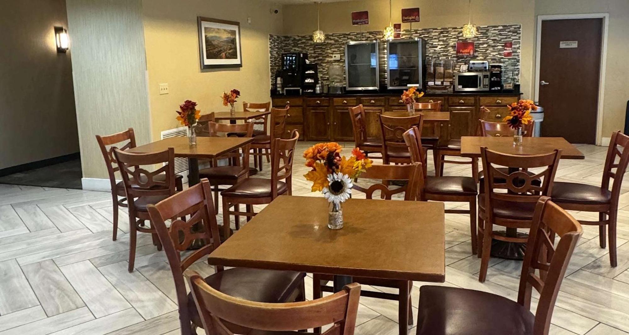 Best Western Plus Hannaford Inn & Suites Kenwood Esterno foto